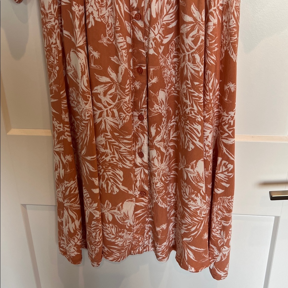 Rust Floral Button-Front Midi Dress - Picture 5 of 7